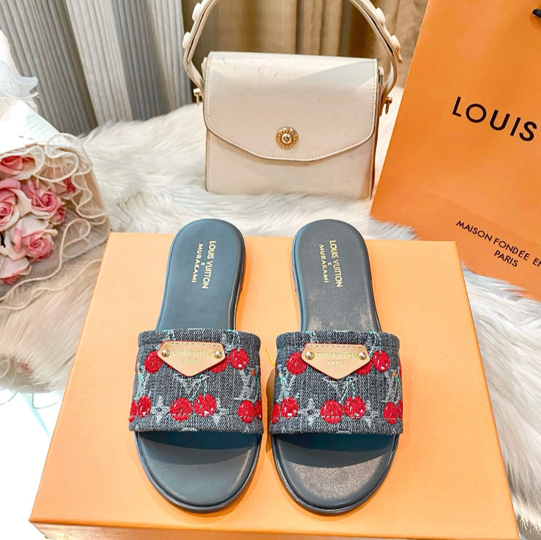 Lv sandals 2000
